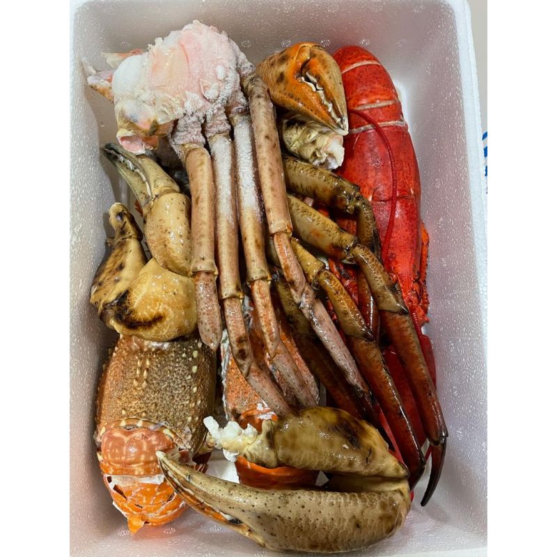 Mariscada n5 ideal para 8 o 10 personas aprox
500gr Langostino tigre G
500gr Gamba blanca G
500gr Cigala G
500gr Pata rusa XL
500gr Gamba roja G
500gr Boca XL
450gr Bogavante
700gr Langosta
 